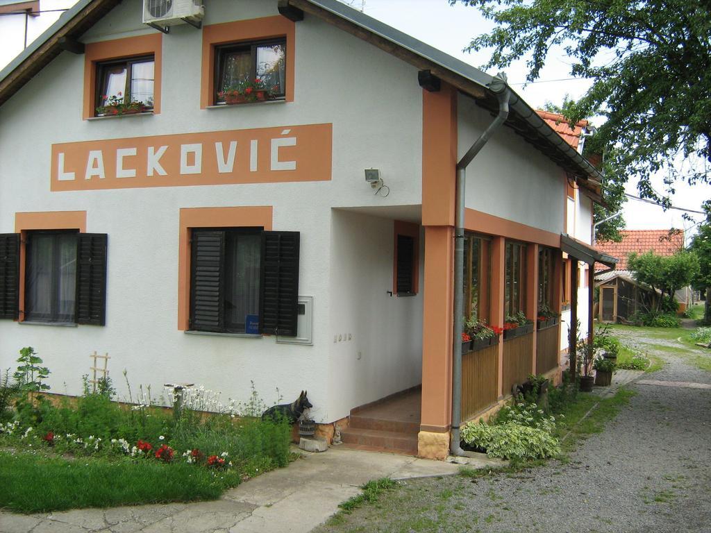 Farm Stay Lackovic Bilje Екстериор снимка