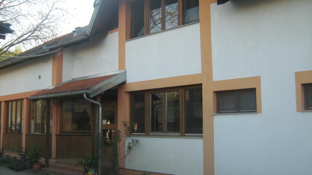 Farm Stay Lackovic Bilje Екстериор снимка