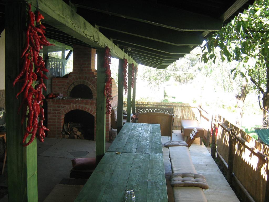 Farm Stay Lackovic Bilje Екстериор снимка